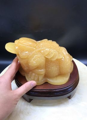 Thiềm Thừ Ngọc Vàng Onyx