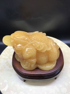 Thiềm Thừ Ngọc Vàng Onyx